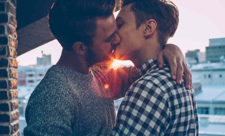 Gay Dating Online